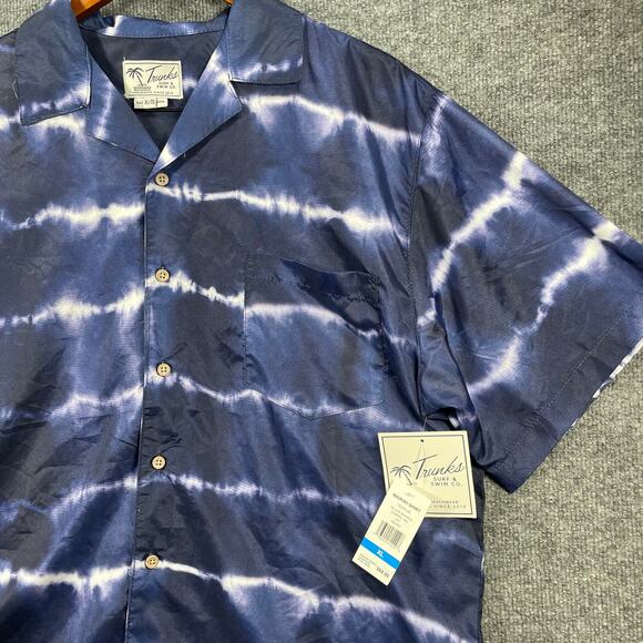 NWT Trunks Button Up Tie Dye Shirt Men's XL Blue/White Striped Casual Beachwear - Picture 2 of 11